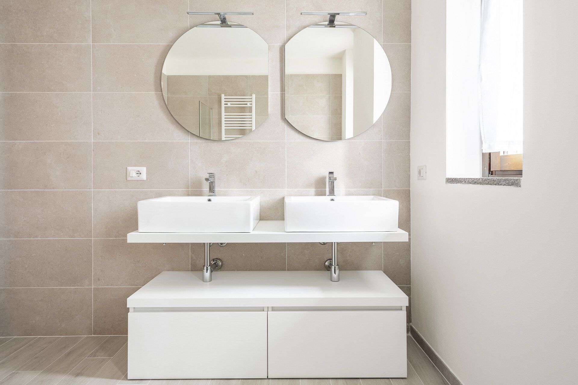 2022 09 gavirate 2 bagni 03