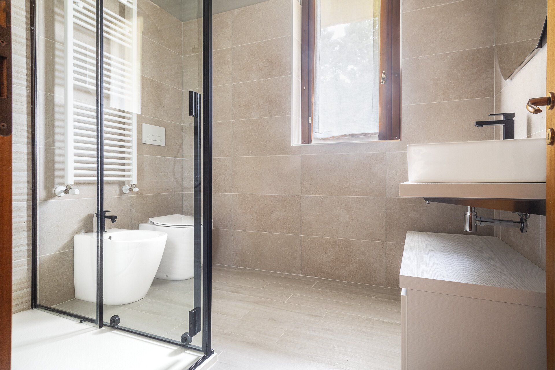 2022 09 gavirate 2 bagni 08