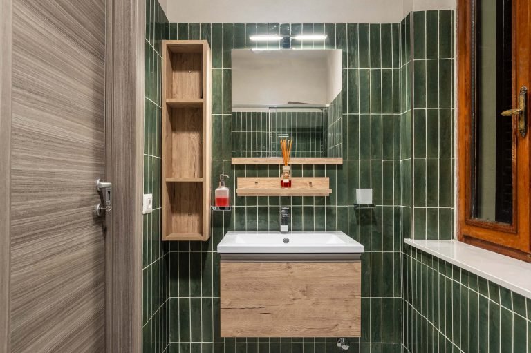 2023 07 varese 2 bagni 03 ritoccata